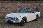Triumph TR250  Overdrive in fantastische staat, Auto's, Achterwielaandrijving, Zwart, Cabriolet, Triumph
