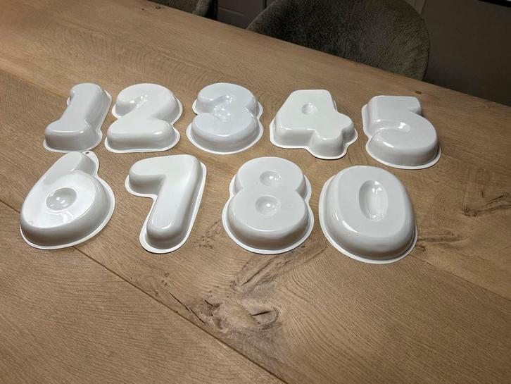 Bakvormen Cijfers 0-9, Hobby en Vrije tijd, Taarten en Cupcakes maken, Nieuw, Bakvorm, Taarten, Ophalen of Verzenden