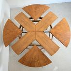 Unieke vintage eettafel, rond uit te breiden, 150 tot 200 cm, Ophalen of Verzenden, Zo goed als nieuw, Vijf personen of meer