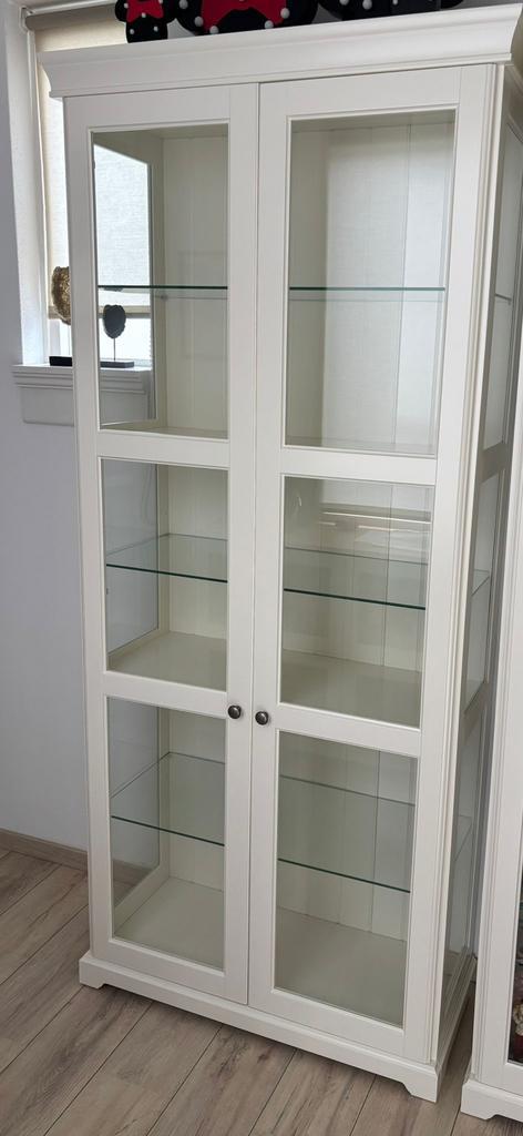 IKEA Liatorp vitrinekasten (2 stuks beschikbaar), Huis en Inrichting, Kasten | Vitrinekasten, Zo goed als nieuw, 200 cm of meer