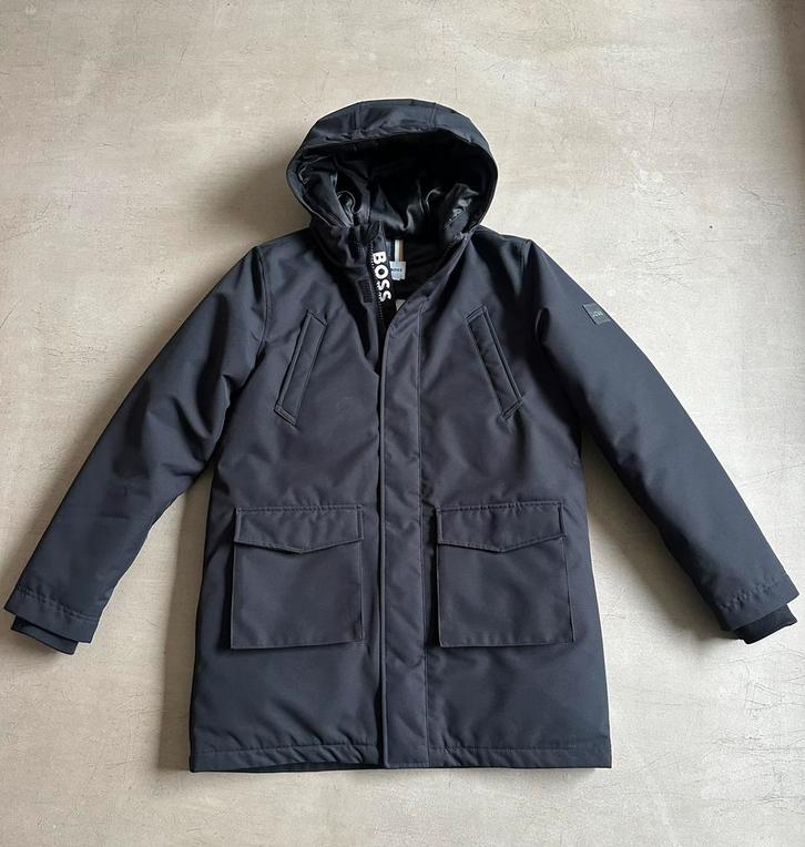 Hugo Boss winterjas zwart mt 14, Kinderen en Baby's, Kinderkleding | Maat 158, Zo goed als nieuw, Jongen, Jas, Ophalen of Verzenden