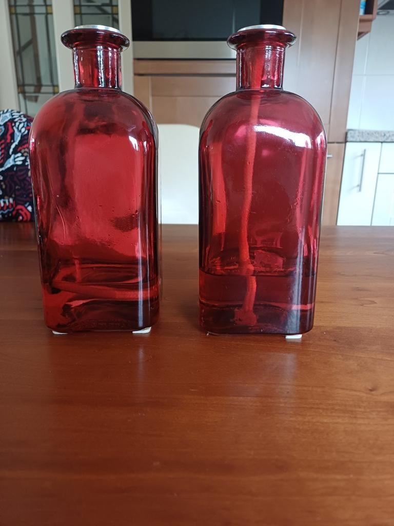 Set van 2 Rode glazen olielampen., Ophalen of Verzenden, Minder dan 50 cm, Rood, Glas