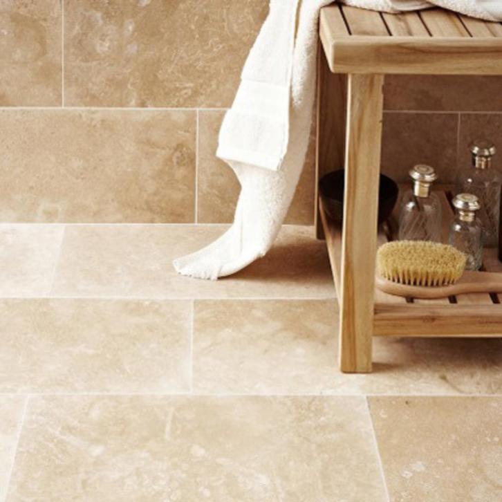 de mooiste Travertin vloeren voor de scherpste prijzen !!!!, Doe-het-zelf en Verbouw, Tegels, Nieuw, Vloertegels, Hardsteen, 60 cm of meer