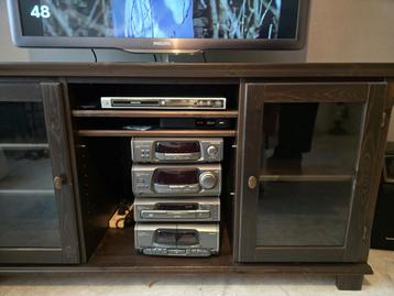 Ikea TV Meubel met Veel Opbergruimte beschikbaar voor biedingen