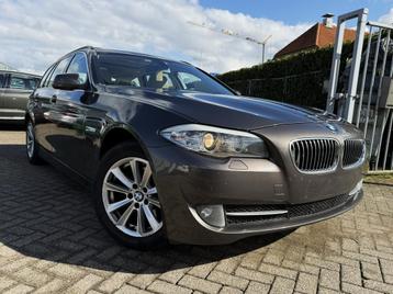BMW 5 Serie Touring 520D CORPORATE LEASE NAVI/CLIMATE/LEER/X beschikbaar voor biedingen