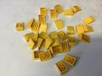 Lego dakpan 3x2 geel, Ophalen of Verzenden, Gebruikt, Losse stenen, Lego