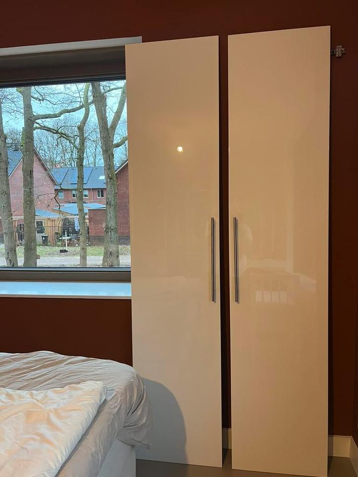 Ikea Pax Hoogglans wit deuren, Huis en Inrichting, Kasten | Kledingkasten, Zo goed als nieuw, 200 cm of meer, Minder dan 50 cm