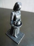 Klassieke verpleegster miniatuur van tin, gemerkt 94 % Sn , Antiek en Kunst, Ophalen of Verzenden