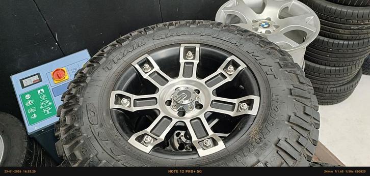 Mamba all terrain banden goed als nieuw, Auto-onderdelen, Banden en Velgen, Band(en), All Season, Nieuw, Ophalen of Verzenden