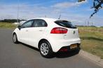 Kia Rio 1.2 CVVT BusinessLine Airco, Gebruikt, 4 cilinders, Wit, Origineel Nederlands