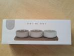 Nieuw! Jens Living Serving tray 3 schaaltjes met plankje, Nieuw, Ophalen of Verzenden, Schaal of Schalen, Overige stijlen