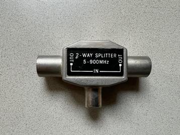Antenne Adapter Coax Splitter 1x Male - 2x Female 5-900 MHz beschikbaar voor biedingen
