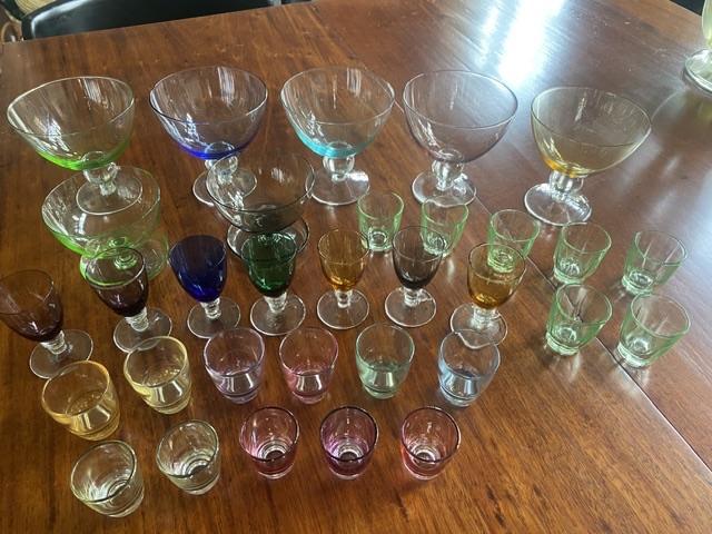 Carnaval vintage glasservies, waaronder Verboeket, Antiek en Kunst, Antiek | Glas en Kristal, Ophalen of Verzenden