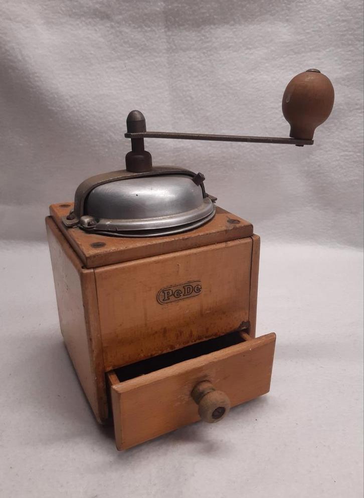 Mooie Vintage koffiemolen, van het merk Pede., Antiek en Kunst, Antiek | Keukenbenodigdheden, Ophalen of Verzenden