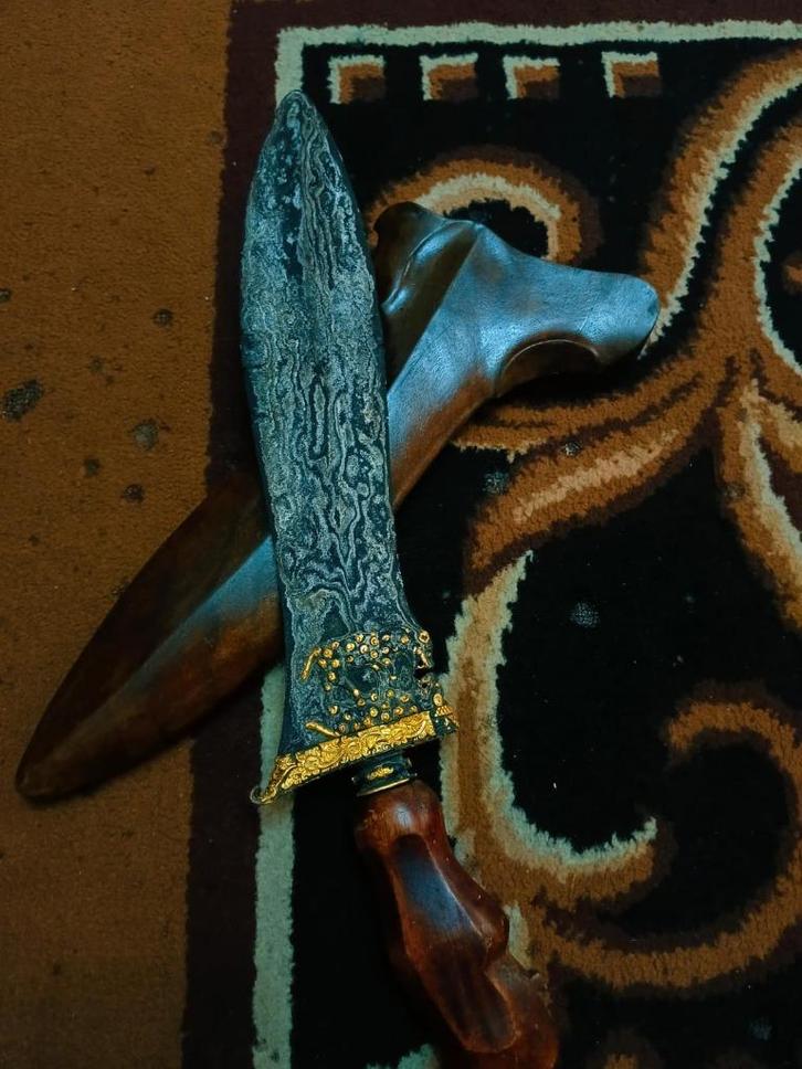 Antieke Keris Singo Barong Beras Wutah Kinatah Goud SVD47, Antiek en Kunst, Kunst | Niet-Westerse kunst, Verzenden