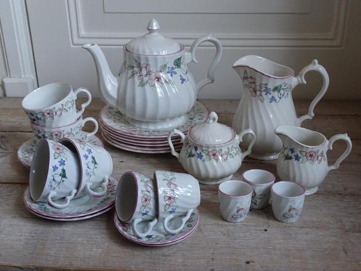 Servies, Wood & Sons SPRING FIELDS by Jenny Rhodes, gaaf, Antiek en Kunst, Antiek | Servies los, Ophalen of Verzenden