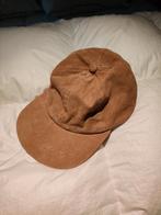 Mooie suède pet, Kleding | Dames, Hoeden en Petten, Ophalen of Verzenden, Zo goed als nieuw, One size fits all