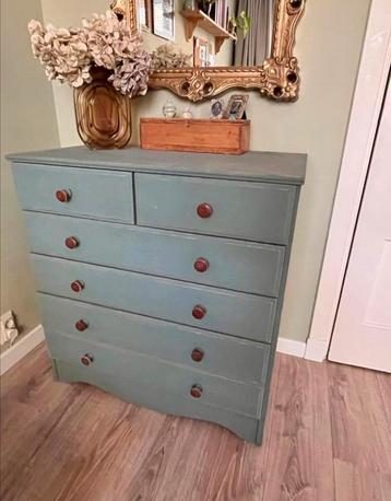 Vintage ladekast / dressoir beschikbaar voor biedingen