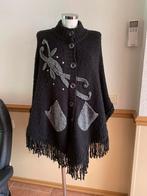 Zwarte poncho Angelino  vrije maat, Kleding | Dames, Ophalen of Verzenden, Zo goed als nieuw, Zwart