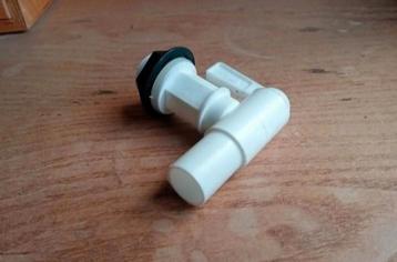 Kraantje voor regenton en jerrycan beschikbaar voor biedingen