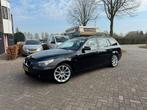 BMW 5-Serie 2.5 I 525 e61 (nieuwe apk,carplay,automaat), Auto's, BMW, Automaat, Achterwielaandrijving, 2000 kg, Zwart