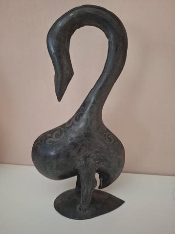 Metalen zwaan beeldje beschikbaar voor biedingen