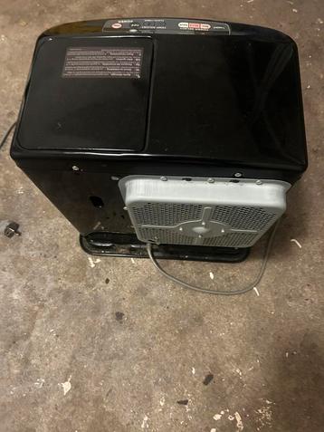 Petrolium kachel beschikbaar voor biedingen