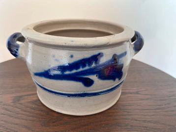 Keulse pot beschikbaar voor biedingen