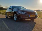 BMW 3-Serie 318i Aut 2017 Zwart, Auto's, BMW, Automaat, 74 €/maand, Zwart, Origineel Nederlands