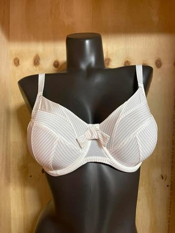 Chantelle bh 80e model 2071 beschikbaar voor biedingen