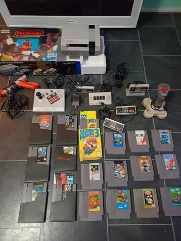 Complete Nintendo NES met 18 Spellen & Accessoires beschikbaar voor biedingen