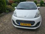 Peugeot 107 Active 1.0 12V 5DR 2013 airco, Auto's, Voorwielaandrijving, Stof, Zwart, 4 stoelen