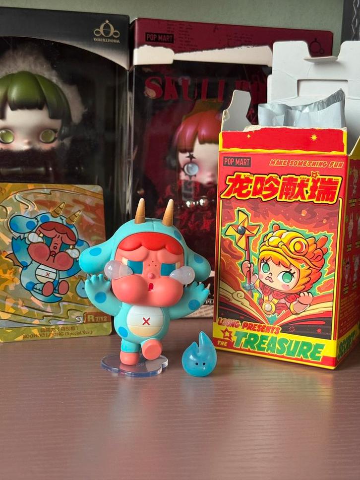 POPMART CryBaby Boohoo Loong Treasure Series - Secret, Verzamelen, Poppetjes en Figuurtjes, Zo goed als nieuw, Ophalen of Verzenden