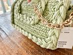 Mintgroene raffia tas met leuke details - NIEUW, Ophalen of Verzenden, Nieuw, Groen, Handtas