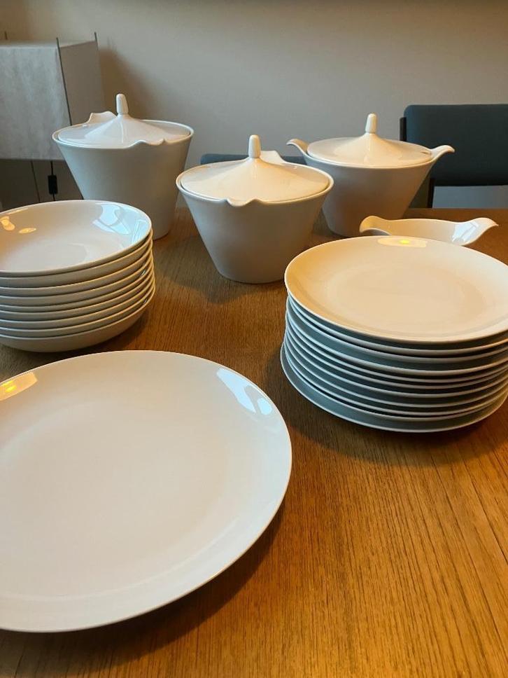 Mosa design servies wit 1960, Huis en Inrichting, Keuken | Servies, Zo goed als nieuw, Compleet servies, Effen, Porselein, Ophalen