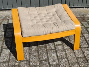Poang voetenbank Ikea beschikbaar voor biedingen