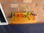 Houten wandspeelgoed, Ophalen