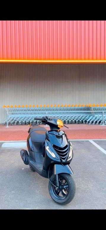 Piaggio zip beschikbaar voor biedingen