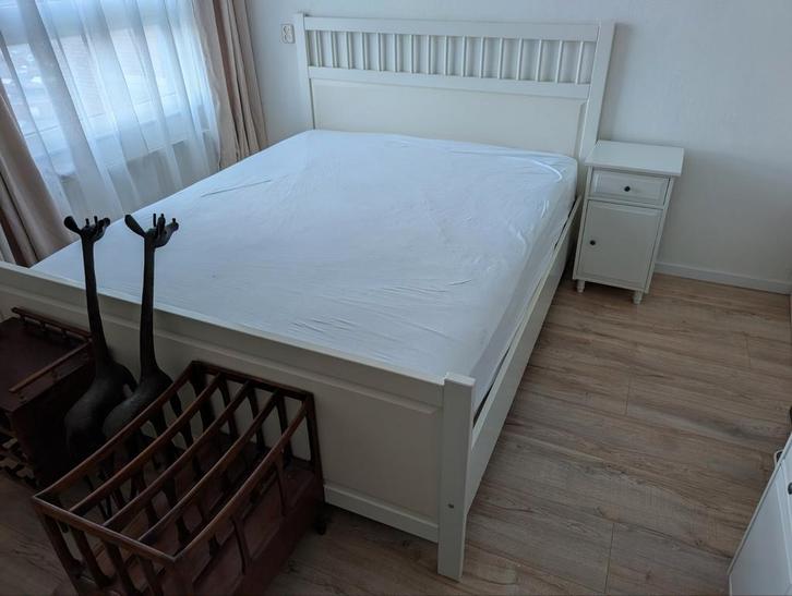 Ikea Hemnes Ledikant + 2 Nachtkastjes, Huis en Inrichting, Slaapkamer | Bedden, Gebruikt, Tweepersoons, 160 cm, Hout, Wit, Verstelbaar
