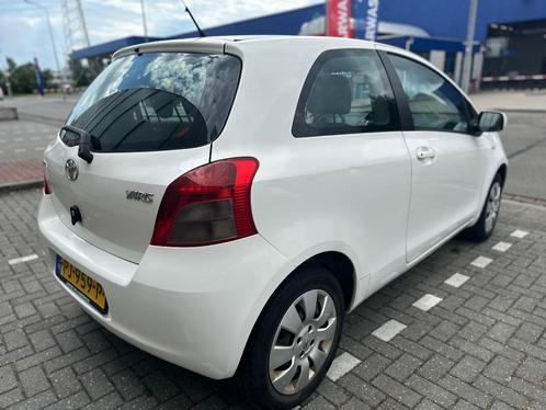 Toyota Yaris 1.0 12V Vvt-i 3DR Terra 2007 Wit, Auto's, Toyota, Particulier, Yaris, ABS, Airbags, Bluetooth, Elektrische buitenspiegels