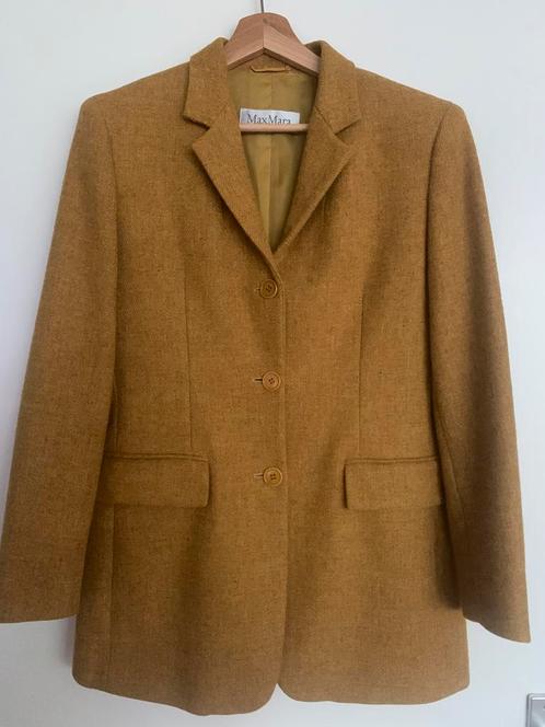 Max Mara jasje colbert blazer maat 38, Kleding | Dames, Jasjes, Kostuums en Pakken, Gedragen, Jasje, Maat 38/40 (M), Geel, Ophalen of Verzenden