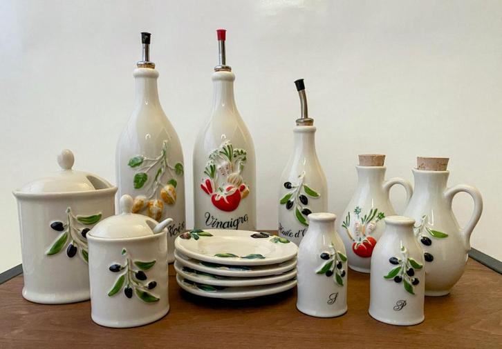 REVOL Provence 13-delig porseleinen olie/azijn set, Huis en Inrichting, Keuken | Servies, Zo goed als nieuw, Overige typen, Overige stijlen