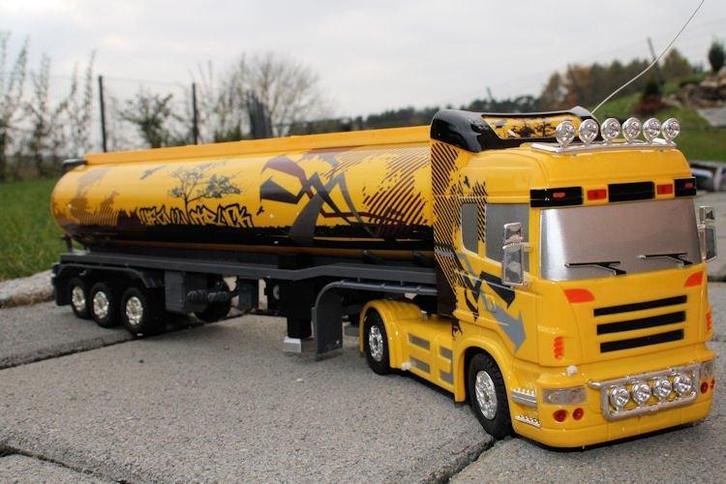 Op Afstand-Bestuurbare R/C Vrachtwagen Met Veel Functies!, Hobby en Vrije tijd, Modelbouw | Radiografisch | Auto's, Nieuw, Auto onroad