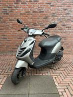 Piaggio zip geel kenteken lichte opknapper, Fietsen en Brommers, Ophalen, Maximaal 45 km/u, Benzine, Zip