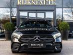 Mercedes A-klasse A250e AMG|PANO|18''|CAMERA|LED|SFEERVERL., Auto's, Mercedes-Benz, Gebruikt, 4 cilinders, Alcantara, Zwart