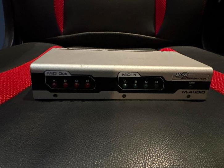 Midisport 4x4 USB MIDI Interface, Muziek en Instrumenten, Midi-apparatuur, Gebruikt, Ophalen of Verzenden