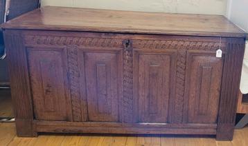 Bruidskist / dekenkist 18e eeuw. beschikbaar voor biedingen