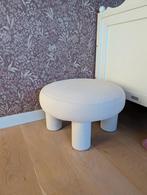 Leuke witte kwantum poef, Huis en Inrichting, Ophalen, Gebruikt