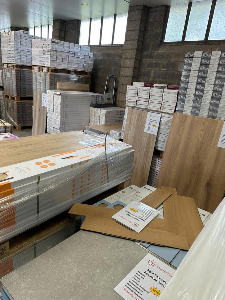 Grote overschotten nieuwe vloer, Huis en Inrichting, Stoffering | Vloerbedekking, Zo goed als nieuw, Laminaat, 75 m² of meer, Ophalen