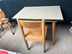 Vintage bureau met stoeltje voor kids, Kinderen en Baby's, Kinderkamer | Tafels en Stoelen, Ophalen of Verzenden, Gebruikt, Tafel(s) en Stoel(en)